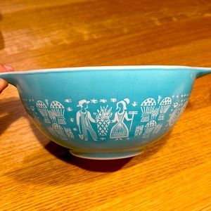 Vintage Pyrex 444 4Qt Amish Butterprint Bowl